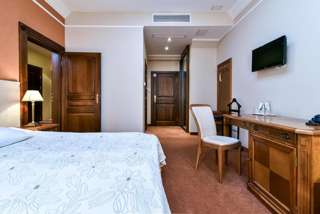 Hotel Spa Wieniawa Rekowo  Buitenkant foto