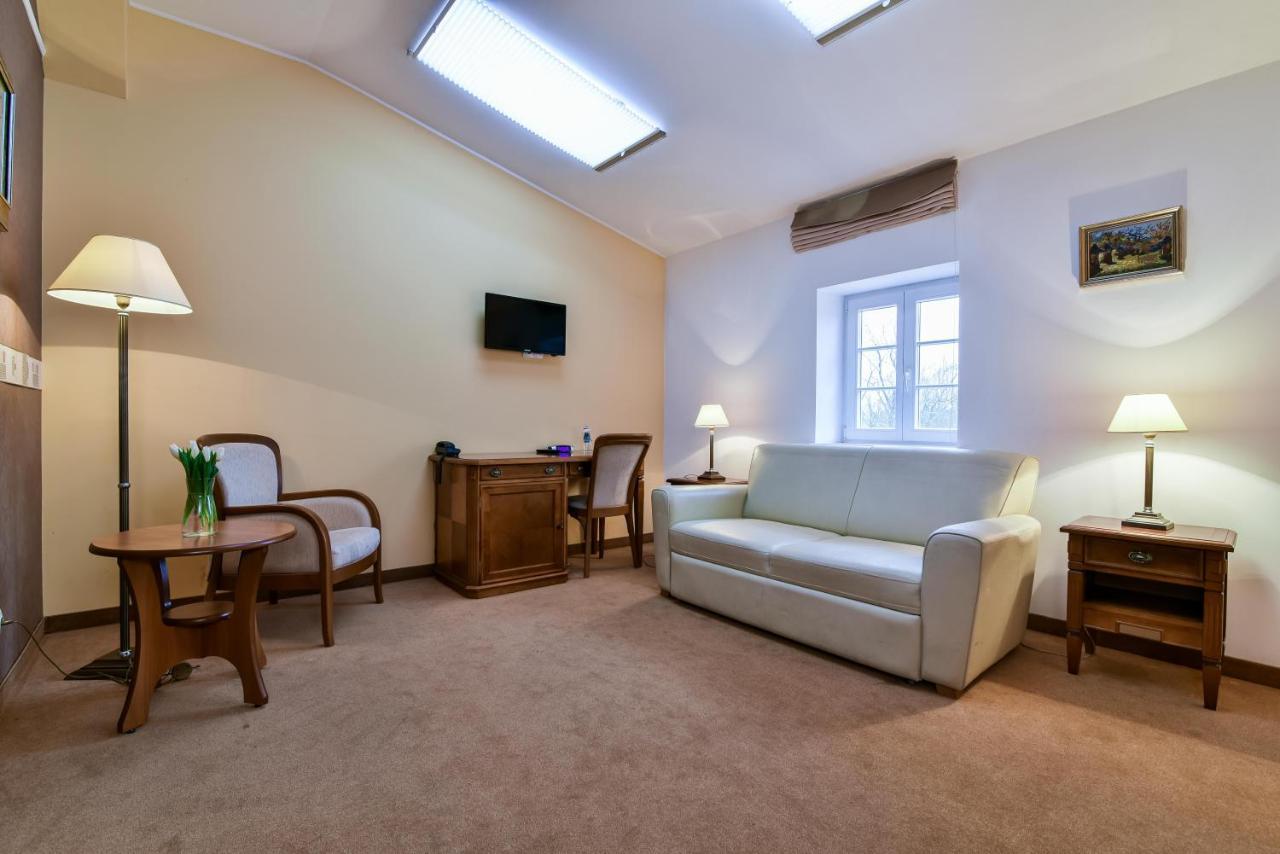 Hotel Spa Wieniawa Rekowo  Buitenkant foto