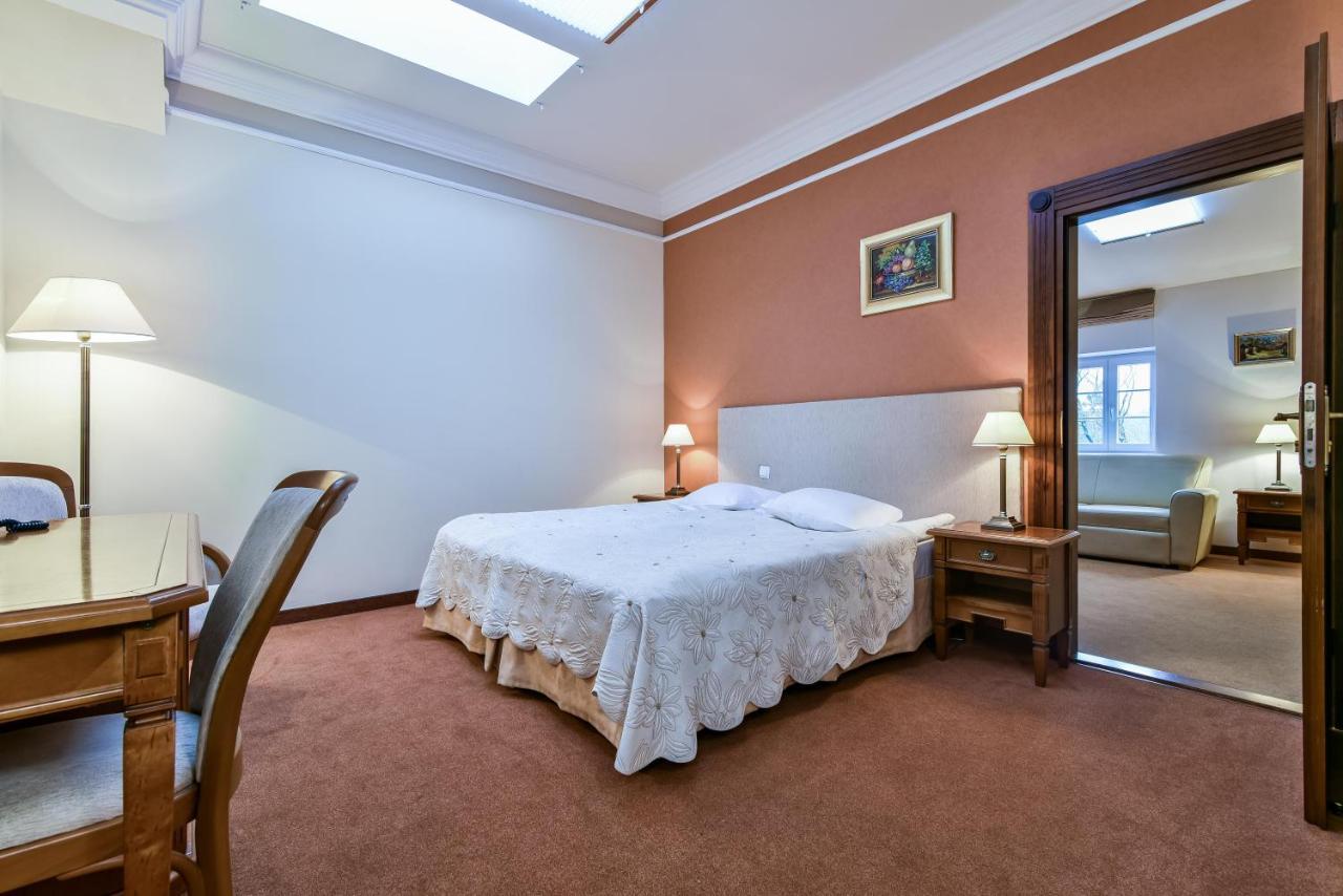 Hotel Spa Wieniawa Rekowo  Buitenkant foto