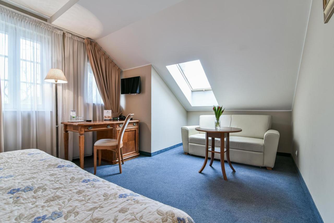 Hotel Spa Wieniawa Rekowo  Buitenkant foto