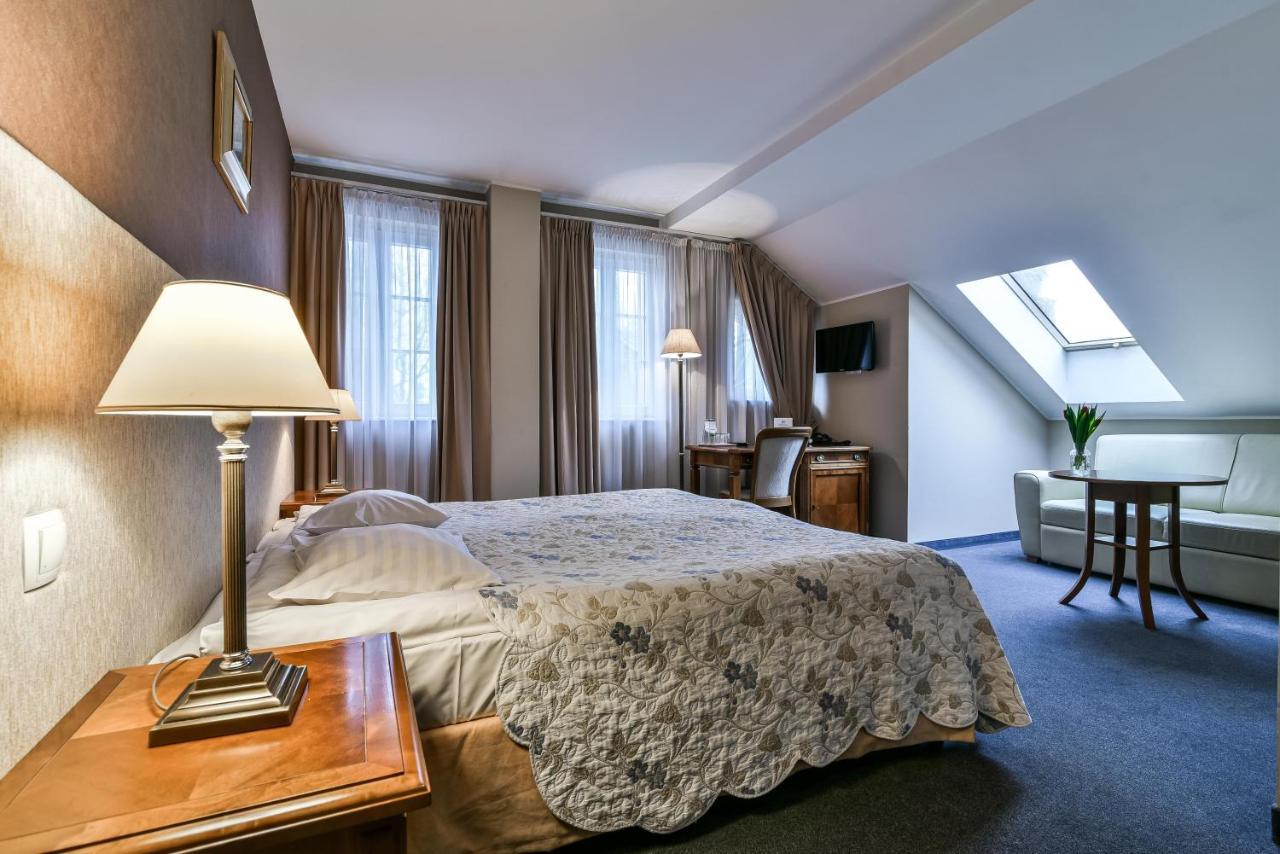 Hotel Spa Wieniawa Rekowo  Buitenkant foto