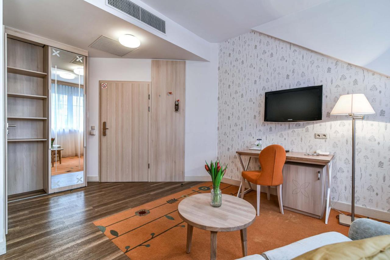 Hotel Spa Wieniawa Rekowo  Buitenkant foto