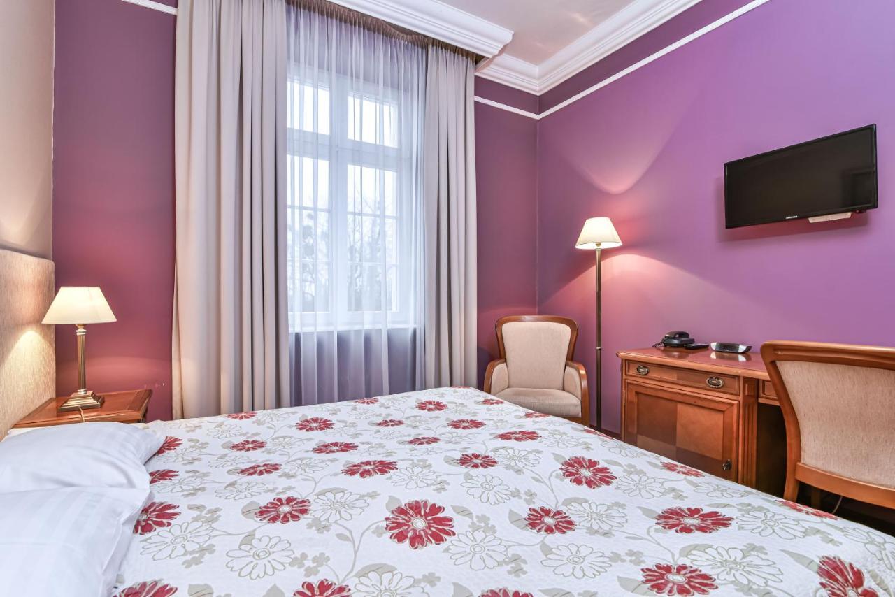Hotel Spa Wieniawa Rekowo  Buitenkant foto