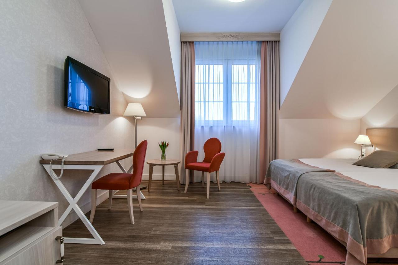 Hotel Spa Wieniawa Rekowo  Buitenkant foto