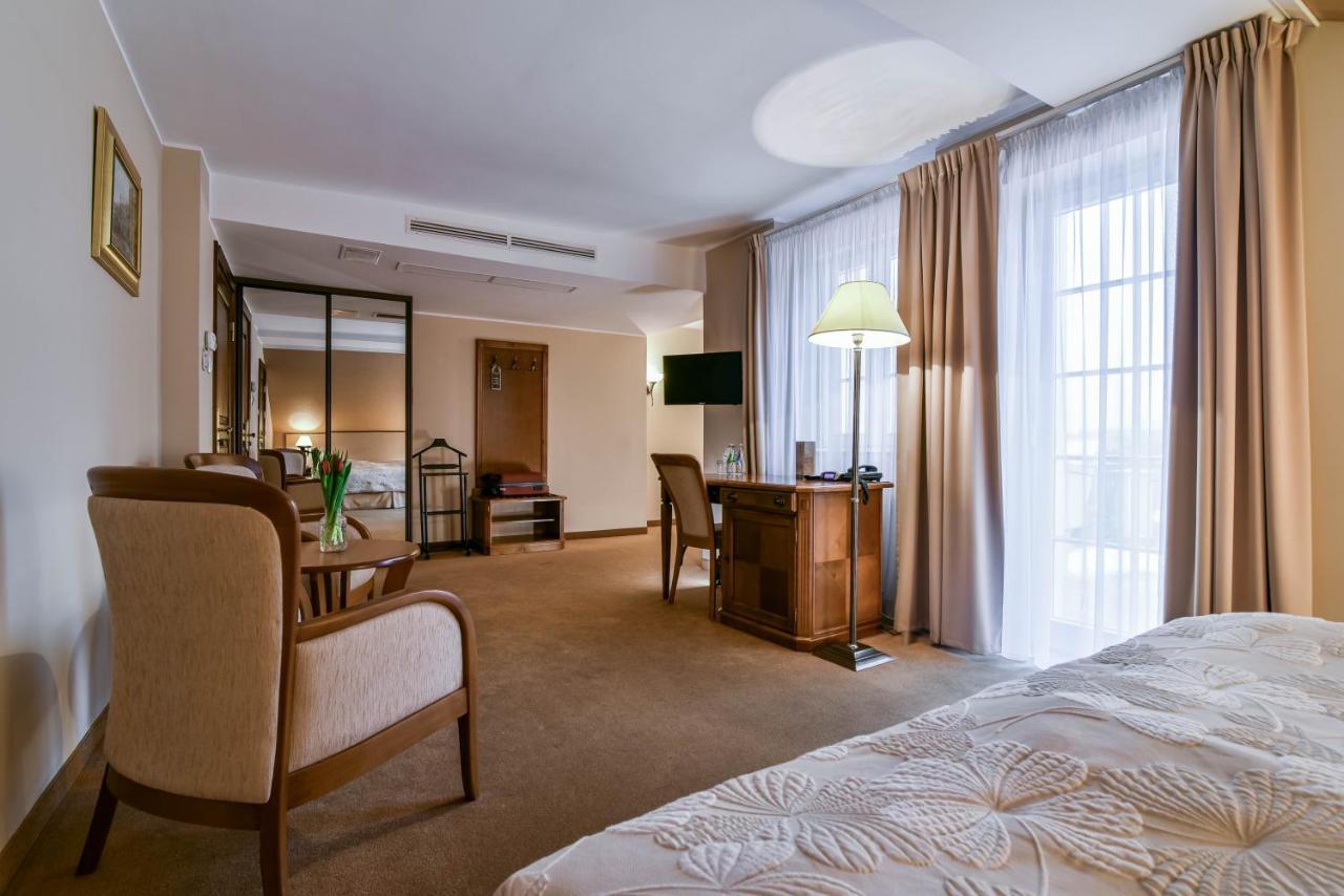 Hotel Spa Wieniawa Rekowo  Buitenkant foto