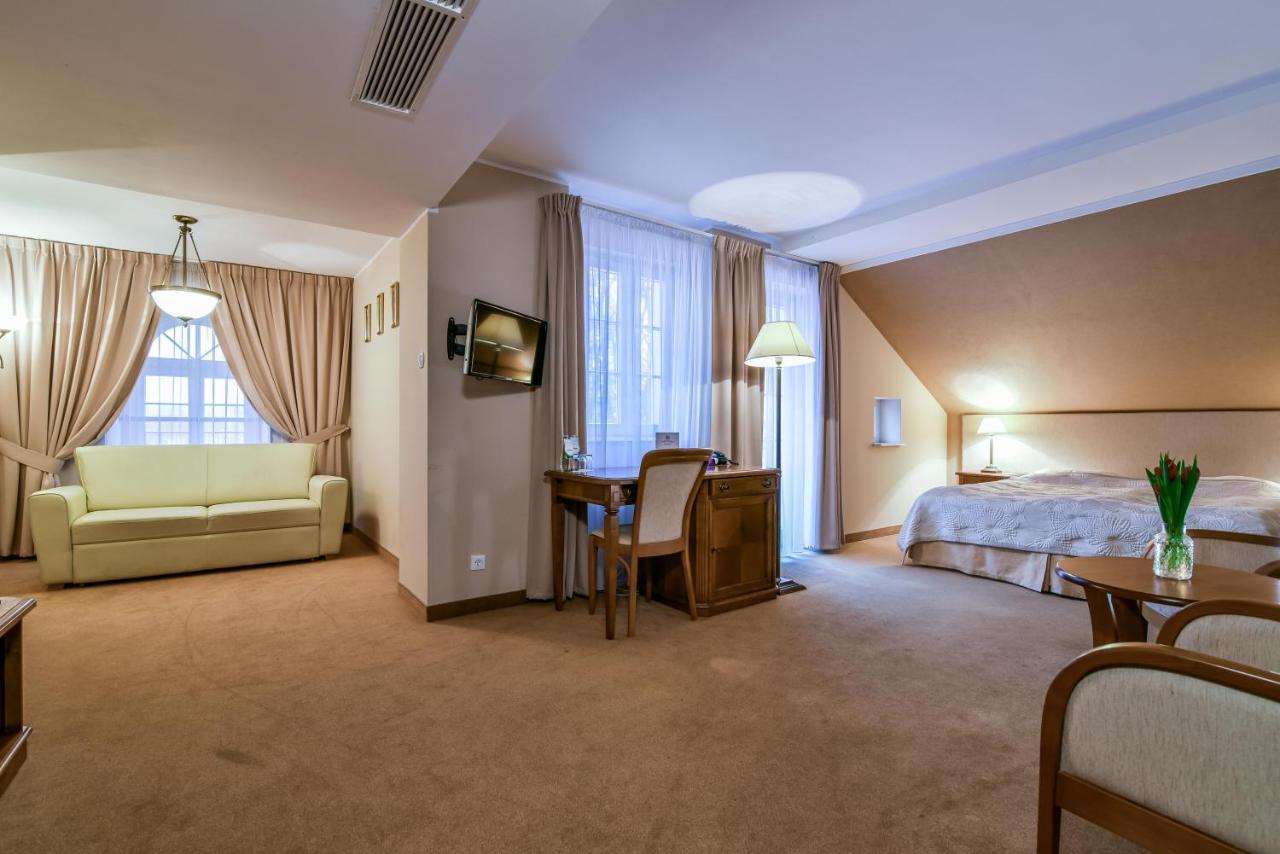 Hotel Spa Wieniawa Rekowo  Buitenkant foto